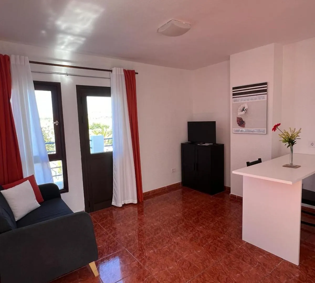 Apartamentos Funchal Los Cristianos  Španělsko