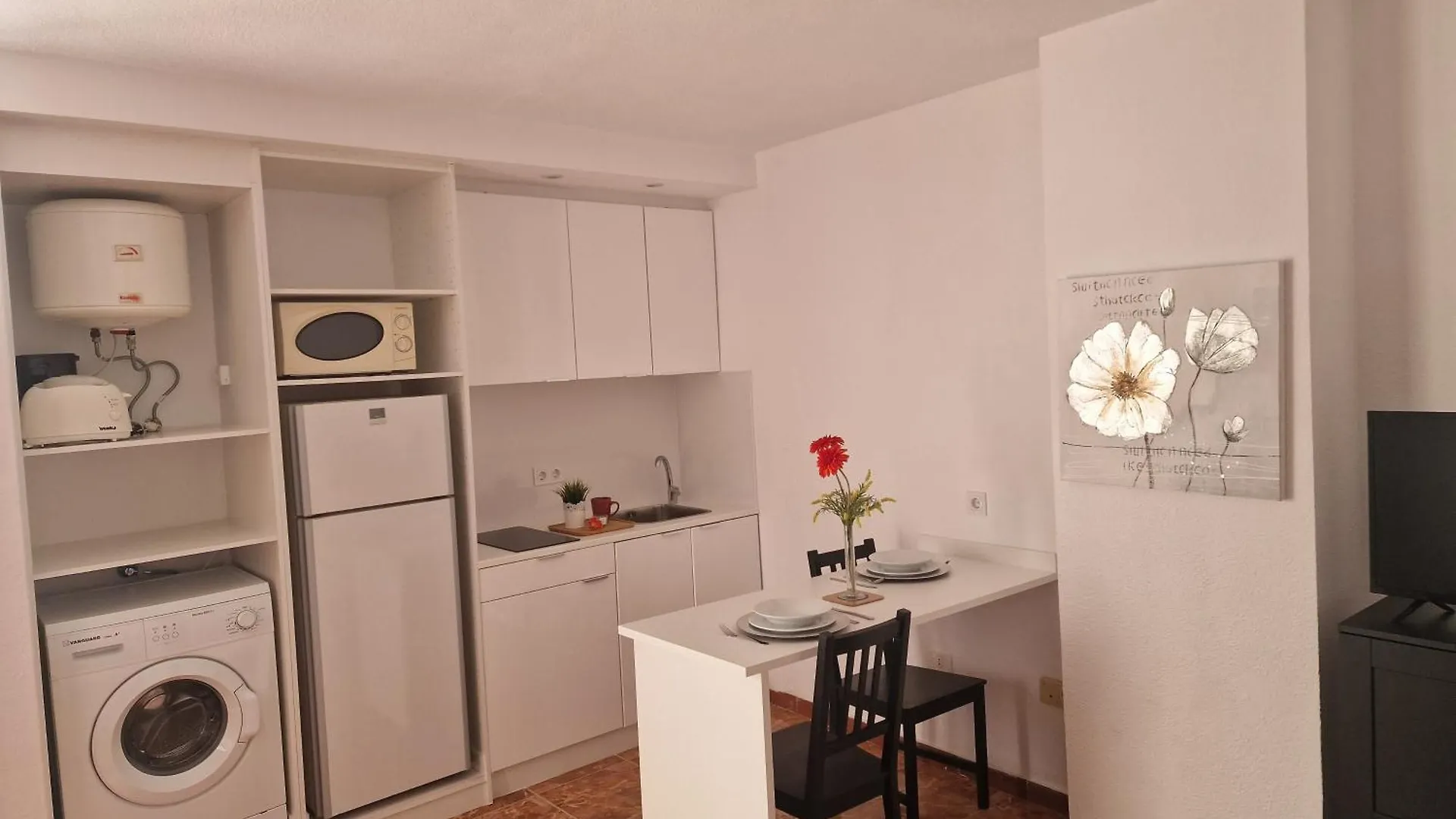 Apartamentos Funchal Los Cristianos  Daire Los Cristianos (Tenerife)