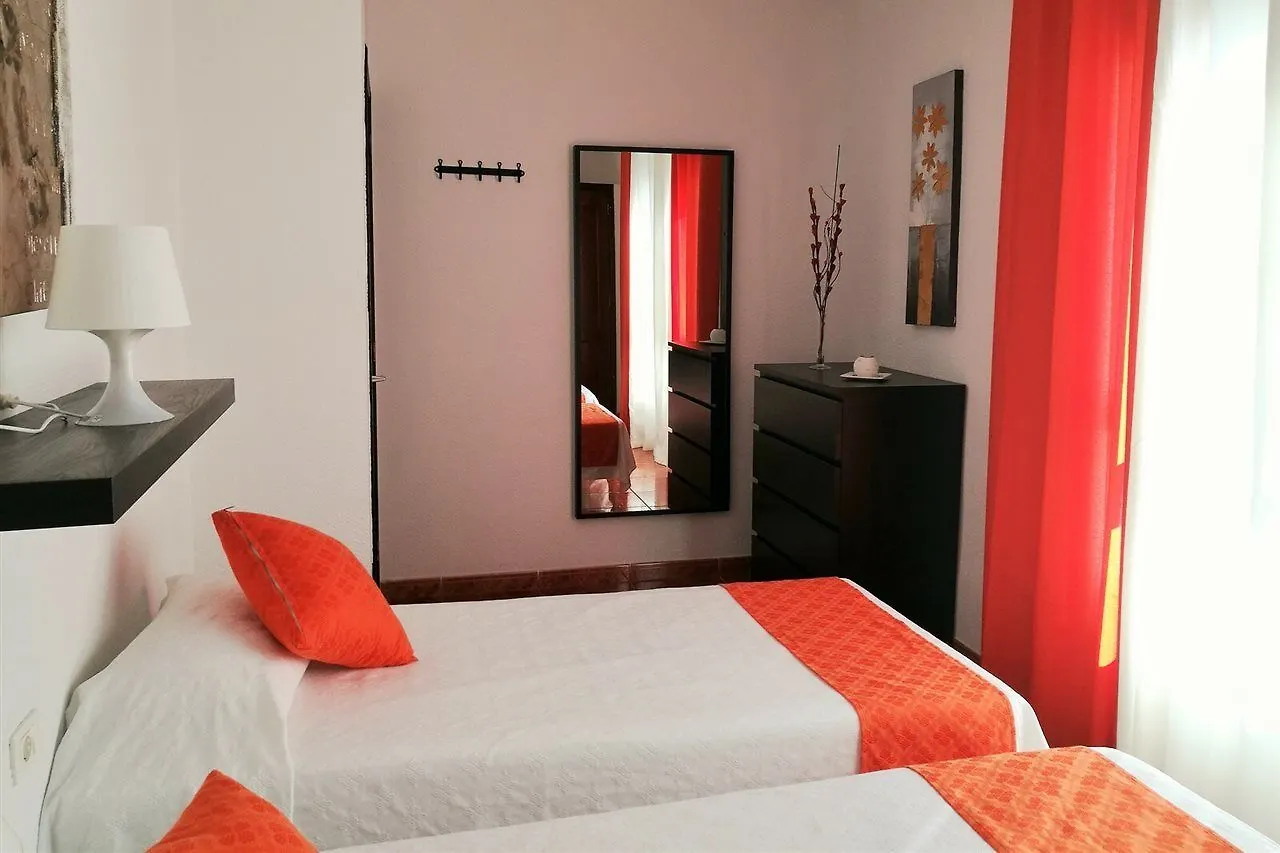 Apartamentos Funchal Лос Кристианос 0*,